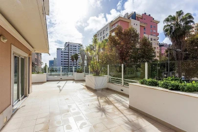 Apartamento T5 para Venda em Lumiar