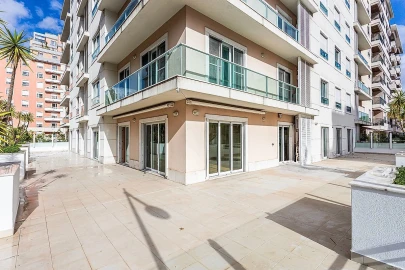 Apartamento T5 para Venda em Lumiar