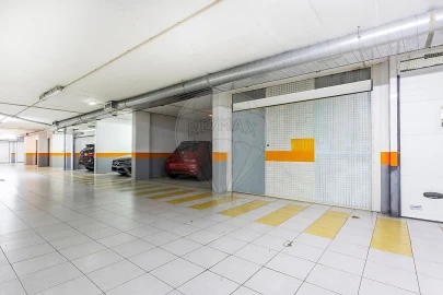 Apartamento T5 para Venda em Lumiar