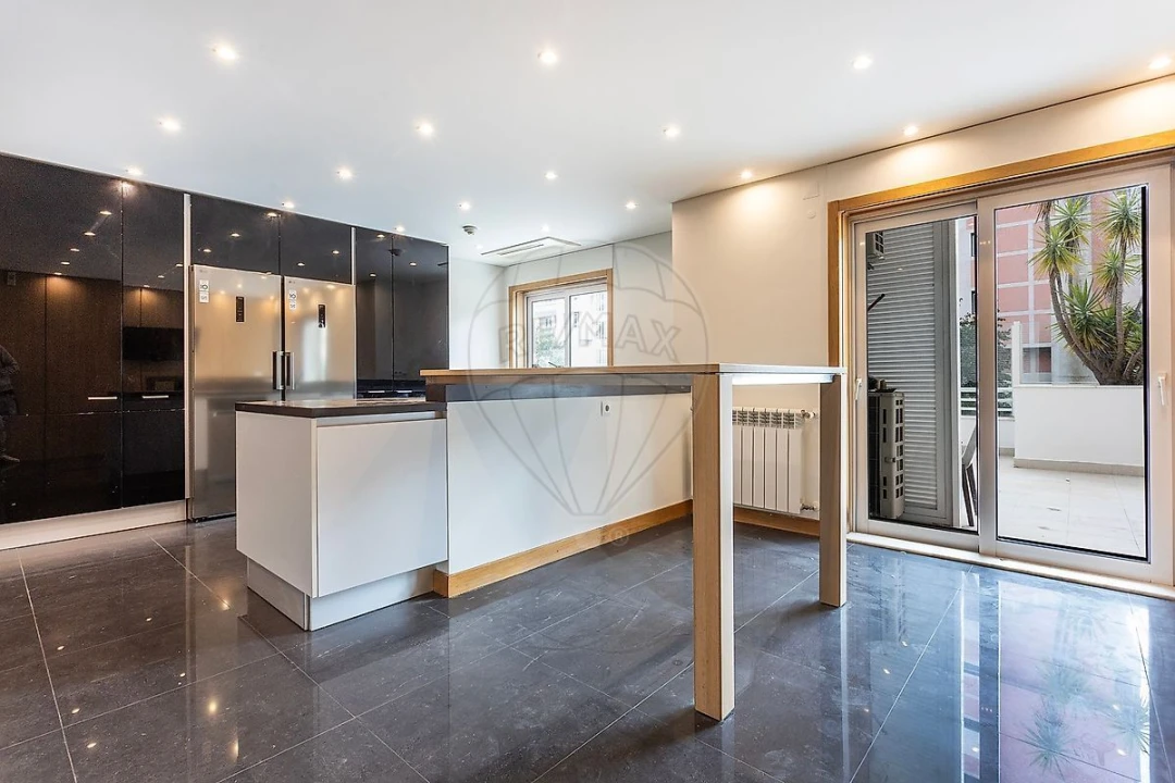 Apartamento T5 para Venda em Lumiar Foto 23