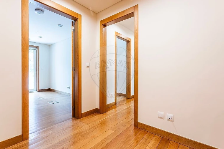 Apartamento T5 para Venda em Lumiar Foto 34