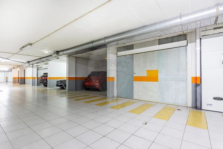 Apartamento T5 para Venda em Lumiar Foto 49