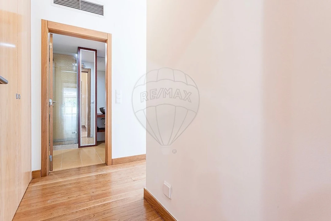 Apartamento T5 para Venda em Lumiar Foto 30