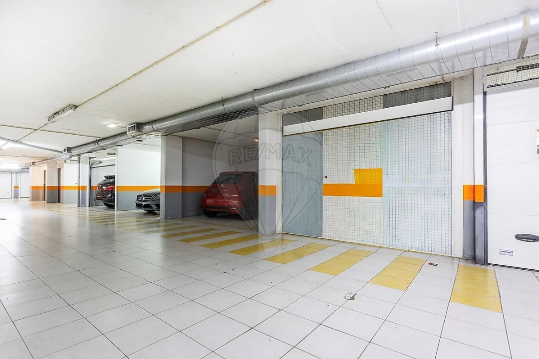 Apartamento T5 para Venda em Lumiar Foto 49