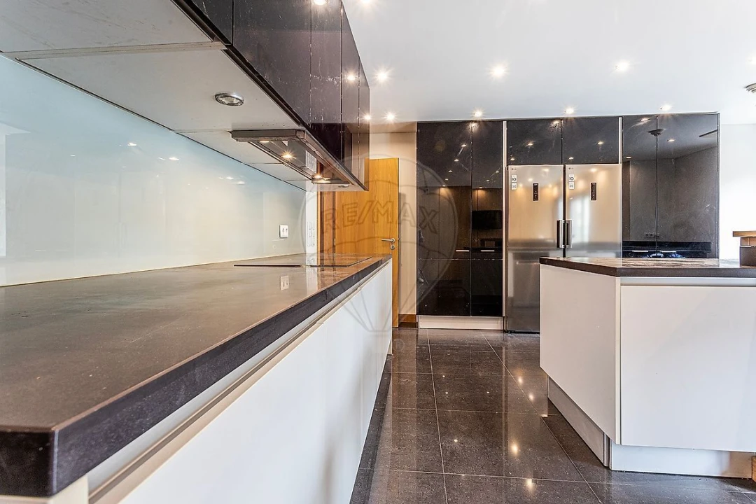 Apartamento T5 para Venda em Lumiar Foto 25