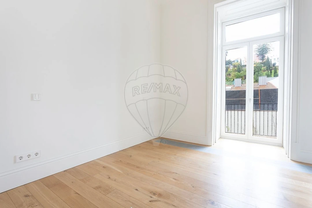 Apartamento T1 para Venda em Santo António Foto 18