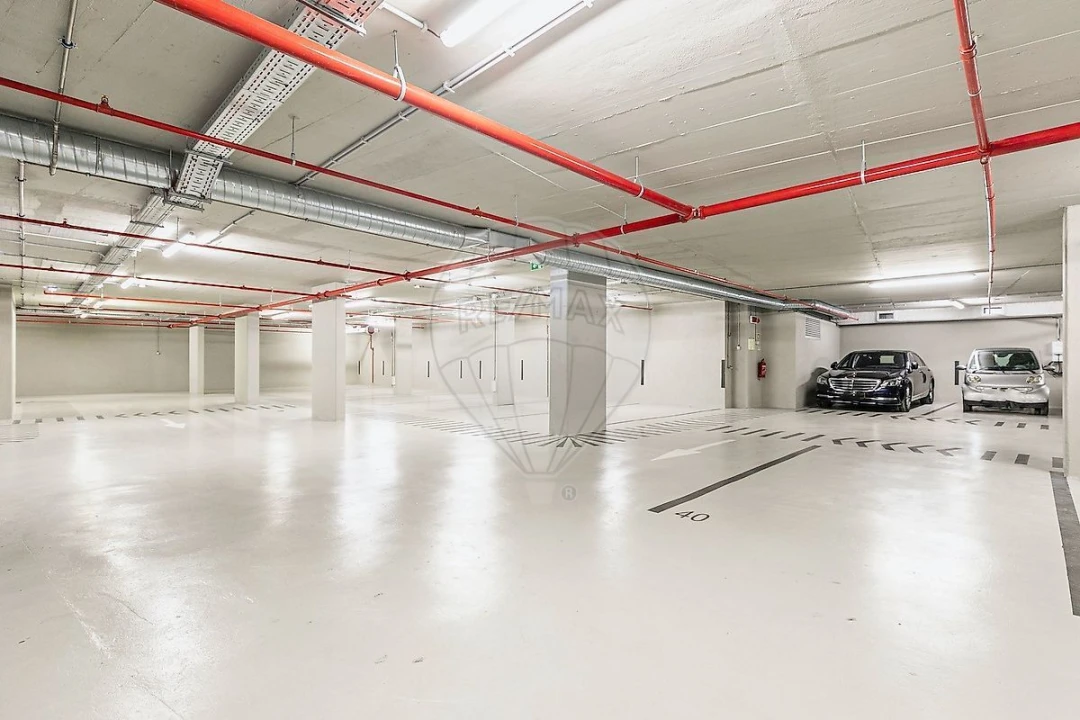 Apartamento T1 para Venda em Santo António Foto 21