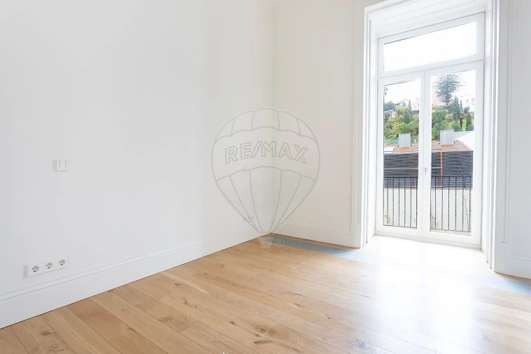 Apartamento T1 para Venda em Santo António Foto 18