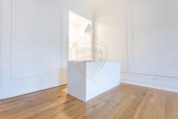 Apartamento T1 para Venda em Santo António Foto 7
