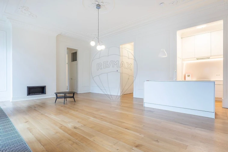 Apartamento T1 para Venda em Santo António Foto 8