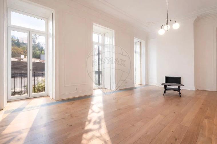 Apartamento T1 para Venda em Santo António Foto 12