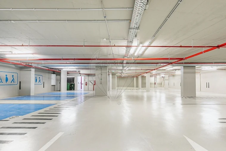 Apartamento T1 para Venda em Santo António Foto 23