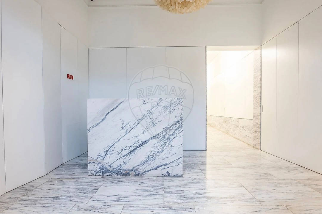 Apartamento T1 para Venda em Santo António Foto 25