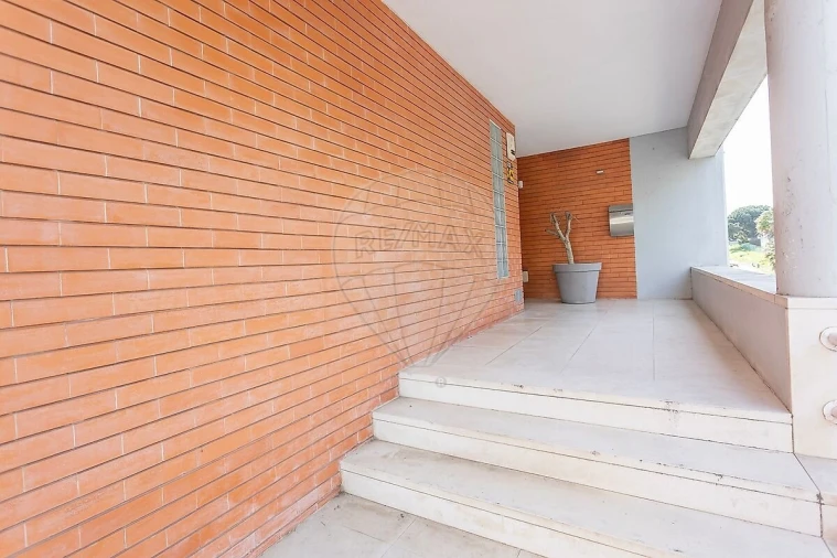Moradia T5 para Venda em Lumiar Foto 3