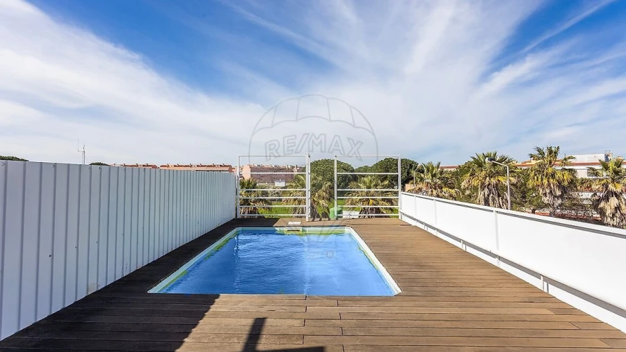 Moradia T5 para Venda em Lumiar
