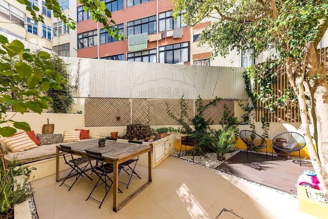 Apartamento T2 para Venda em Alcantara Foto 27