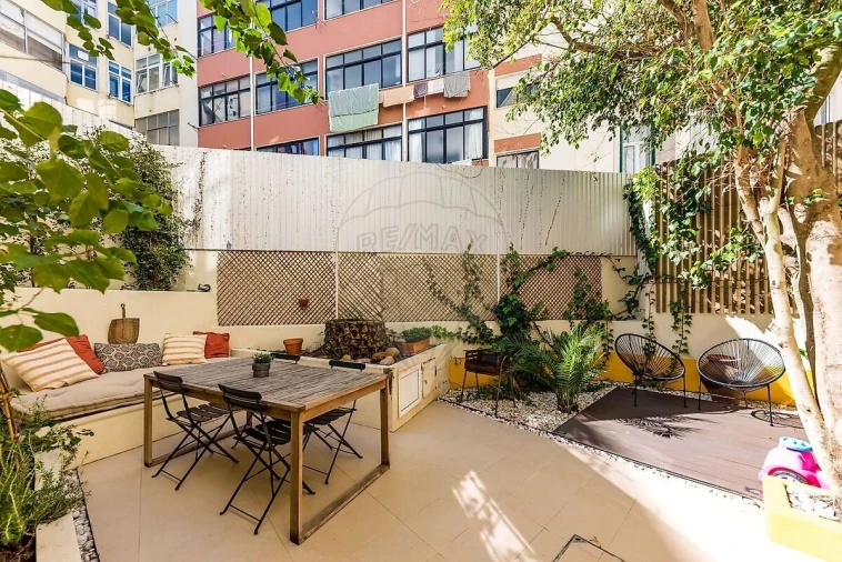 Apartamento T2 para Venda em Alcantara Foto 27