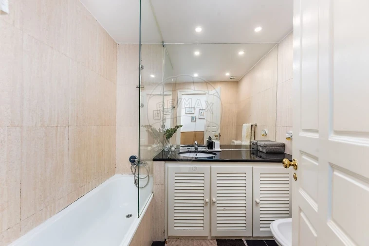 Apartamento T2 para Venda em Alcantara Foto 24