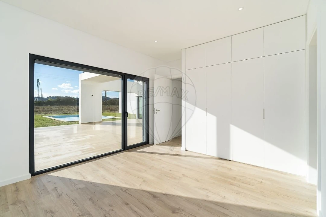 Moradia T3 para Venda em Lousa Foto 13