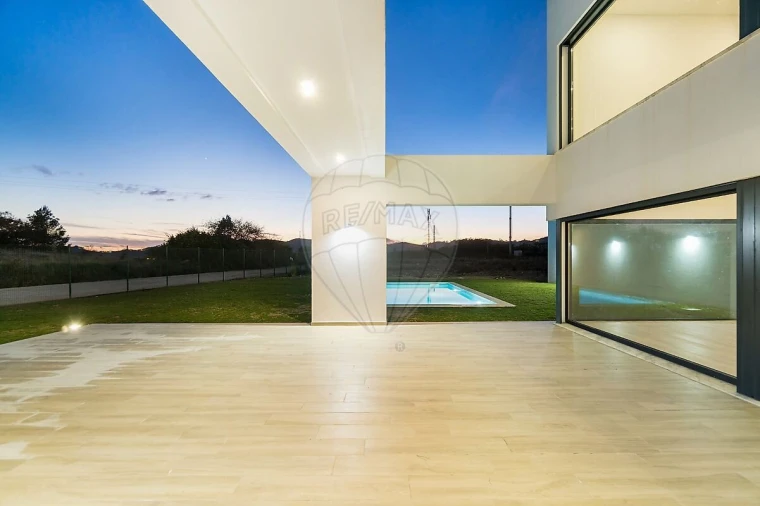 Moradia T3 para Venda em Lousa Foto 43