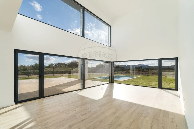 Moradia T3 para Venda em Lousa Foto 1