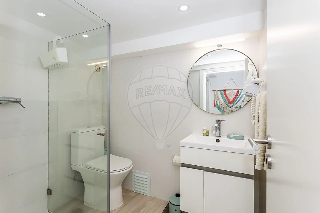 Apartamento T1 para Venda em Santa Maria Maior Foto 7