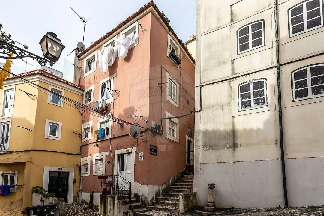Apartamento T1 para Venda em Santa Maria Maior Foto 16