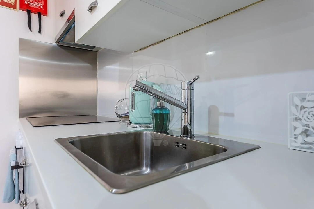 Apartamento T1 para Venda em Santa Maria Maior Foto 3
