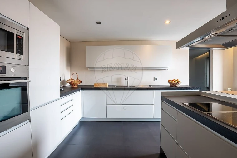 Apartamento T4 para Venda em Avenidas Novas Foto 14