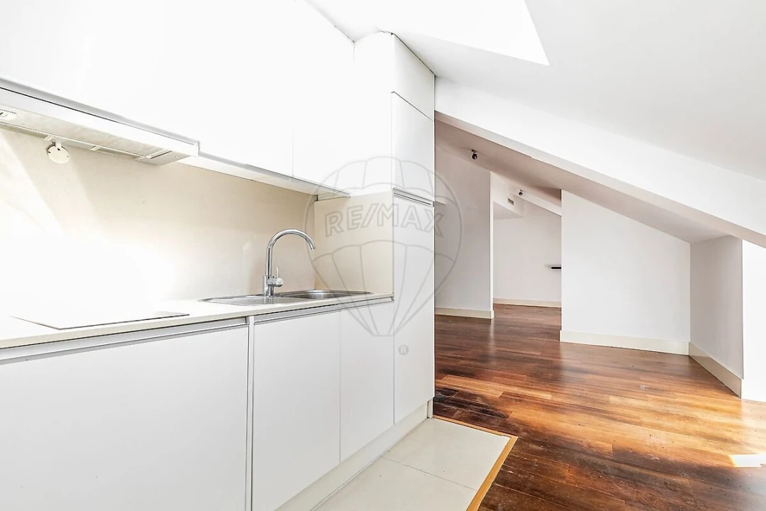 Apartamento T1 para Venda em Misericórdia Foto 12