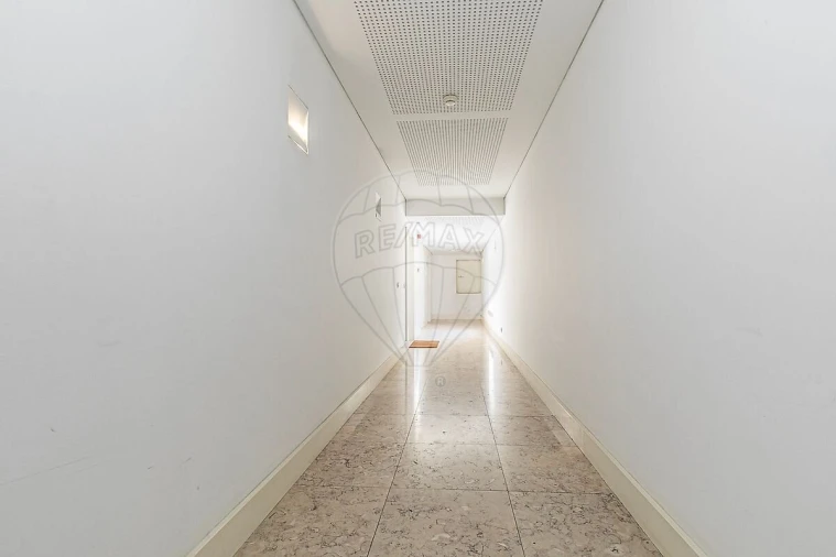 Apartamento T1 para Venda em Misericórdia Foto 16