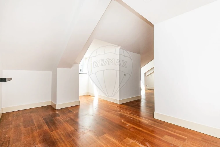 Apartamento T1 para Venda em Misericórdia Foto 4