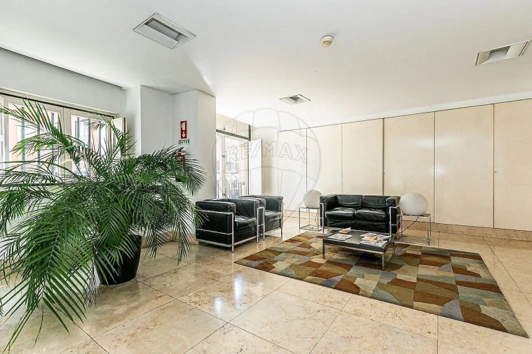 Apartamento T1 para Venda em Misericórdia Foto 17