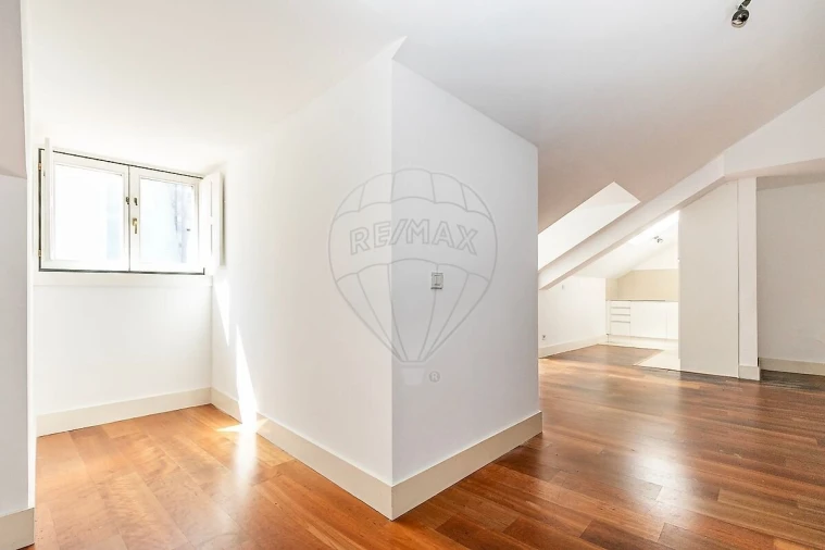 Apartamento T1 para Venda em Misericórdia Foto 5