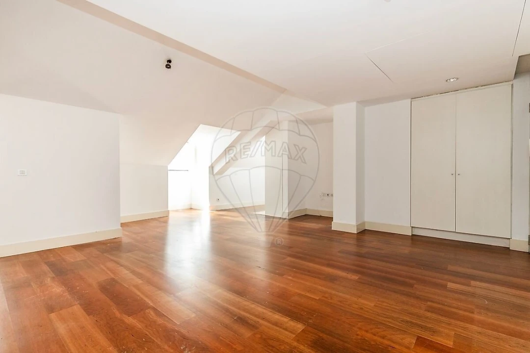 Apartamento T1 para Venda em Misericórdia Foto 7
