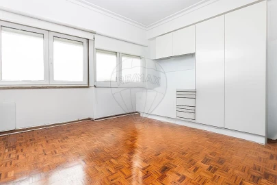 Apartamento T4 para Venda em Alvalade