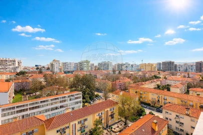 Apartamento T4 para Venda em Alvalade