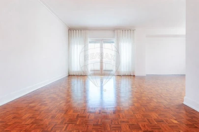 Apartamento T4 para Venda em Alvalade
