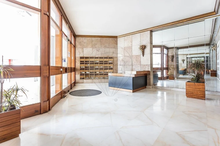 Apartamento T4 para Venda em Alvalade Foto 23