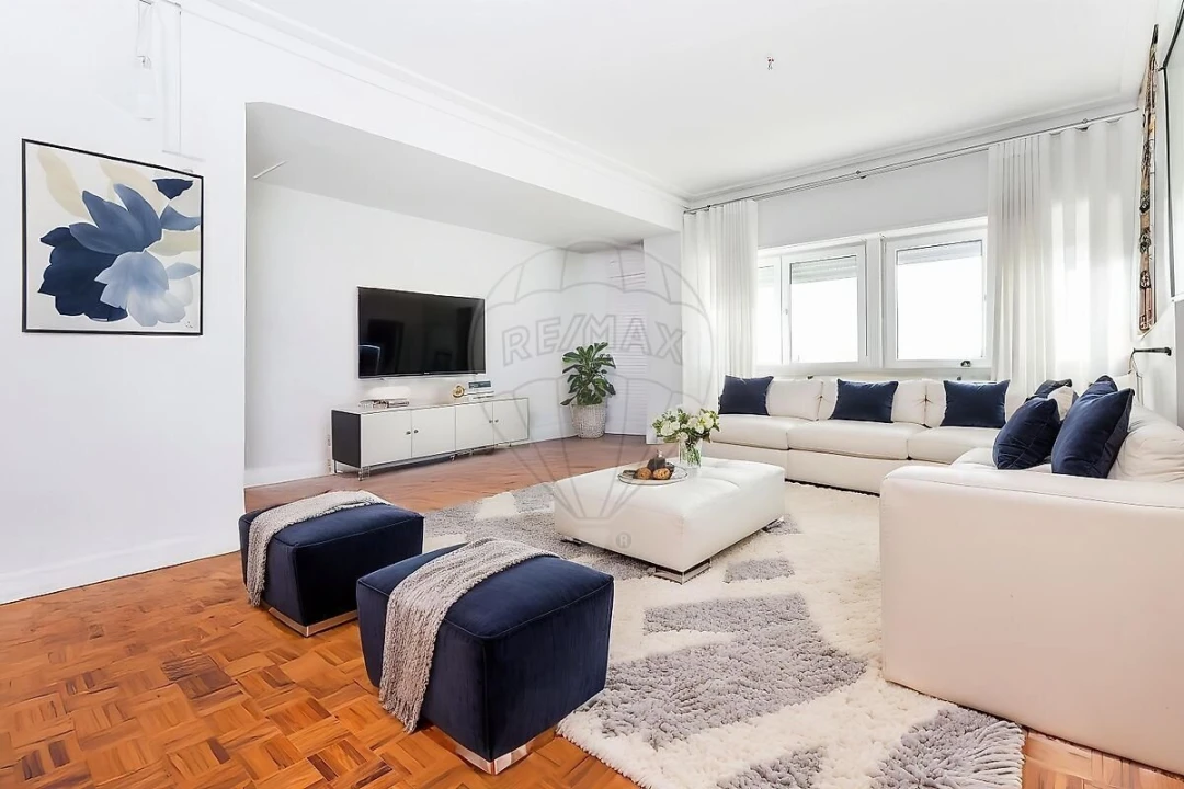 Apartamento T4 para Venda em Alvalade Foto 7