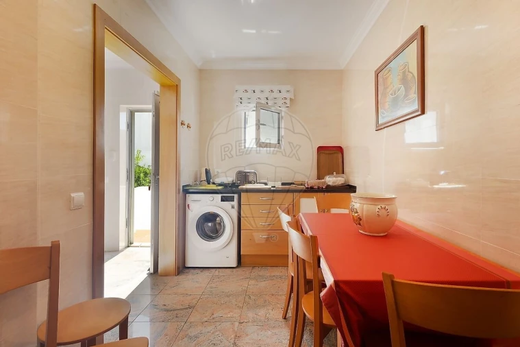 Moradia T4 para Venda em Carvalhal Foto 7