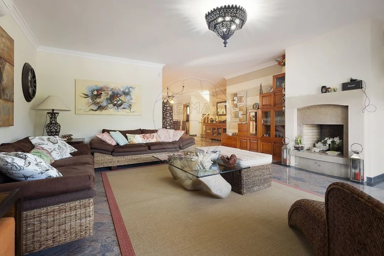 Moradia T4 para Venda em Carvalhal Foto 3