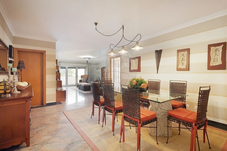 Moradia T4 para Venda em Carvalhal Foto 5