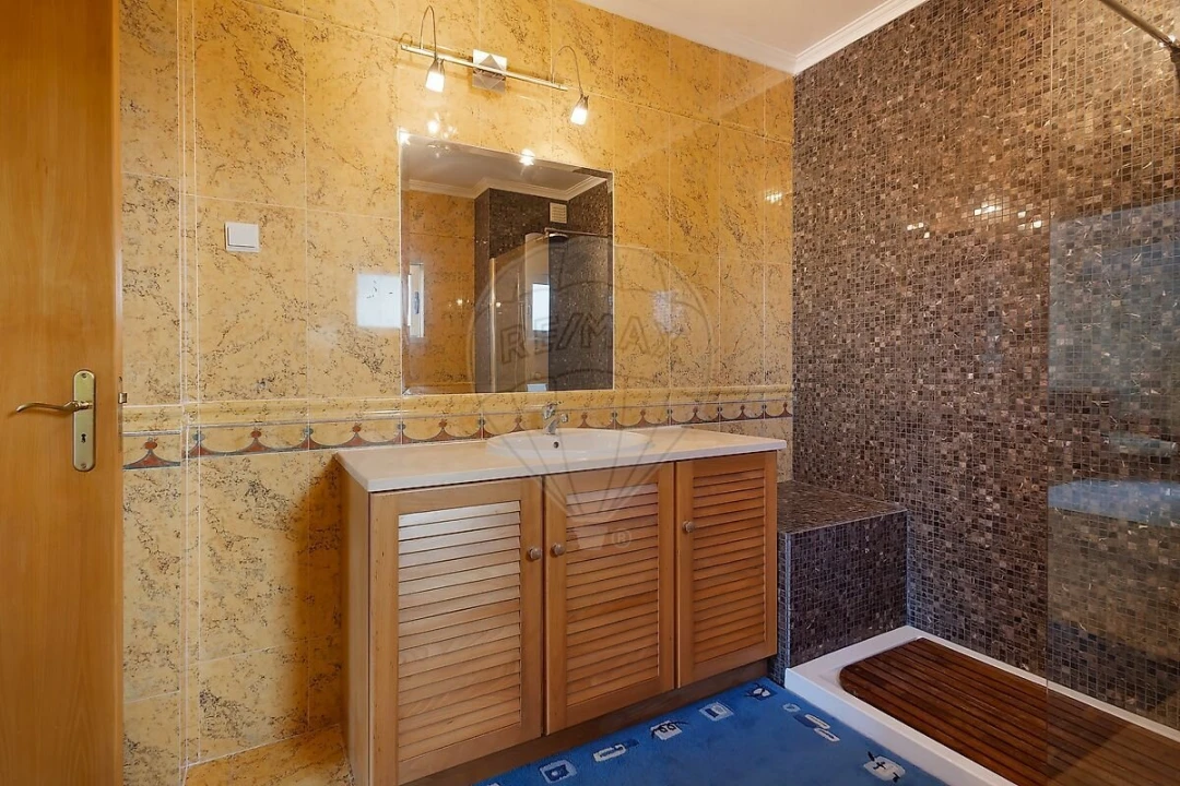 Moradia T4 para Venda em Carvalhal Foto 23