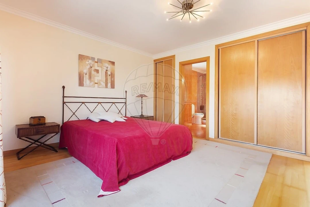 Moradia T4 para Venda em Carvalhal Foto 11