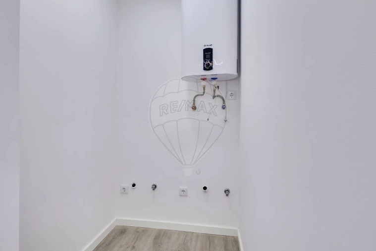 Apartamento T3 para Venda em Águas Livres Foto 17