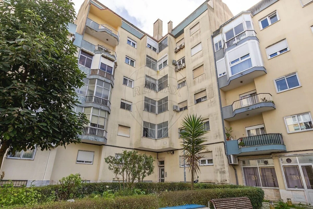 Apartamento T3 para Venda em Águas Livres Foto 33