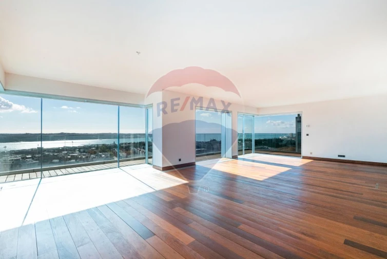 Apartamento T4 para Venda em Belém Foto 6