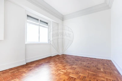 Apartamento T5 para Venda em Santo António