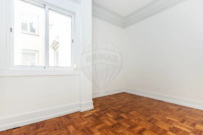 Apartamento T5 para Venda em Santo António